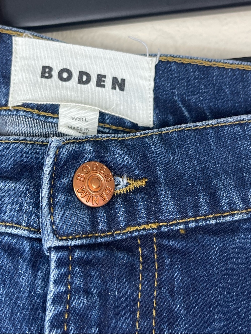 Boden True Straight High Rise Fitted Jeans Dark Wash Size 31 - Picture 4 of 8